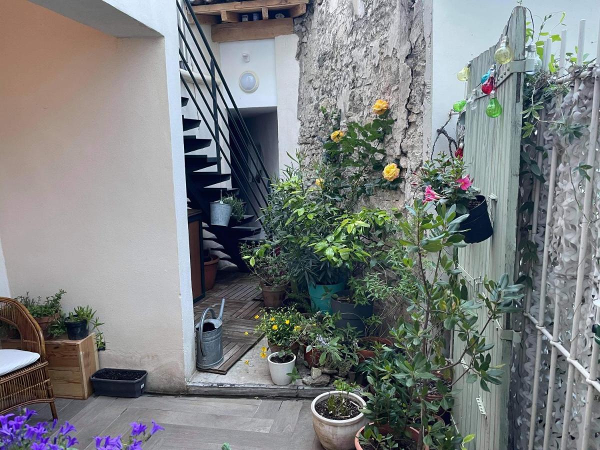 Appartement Au Centre De La Venise Provencale L'Isle-sur-la-Sorgue Exterior photo
